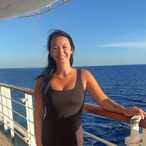 Meet your Posher, Riley